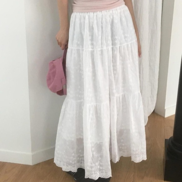 Elegant White Lace Maxi Skirt - Picture 1 of 5